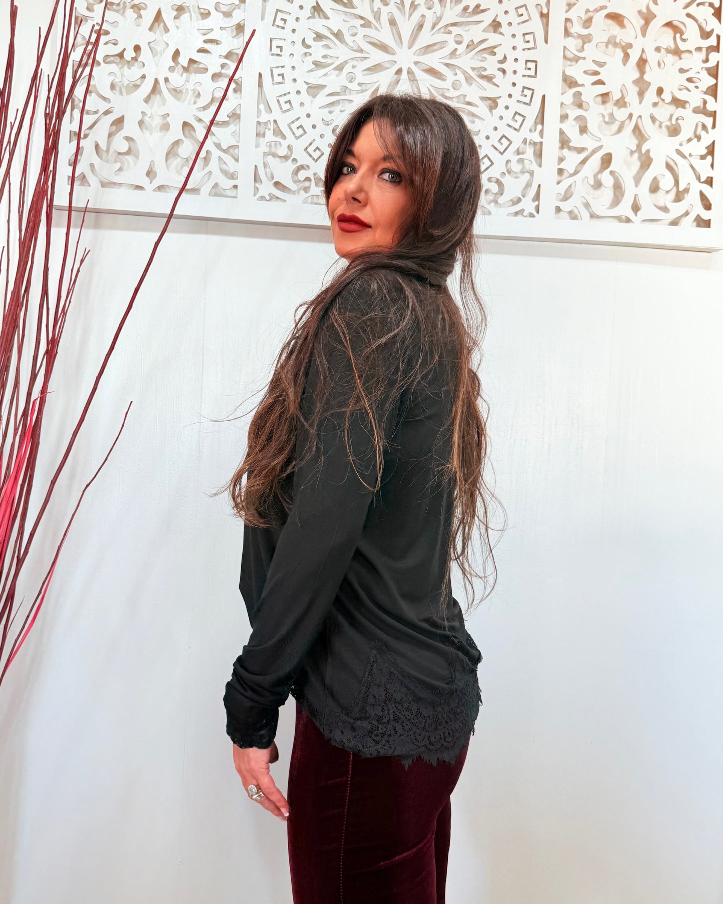 MAKENA LINGERIE T-SHIRT