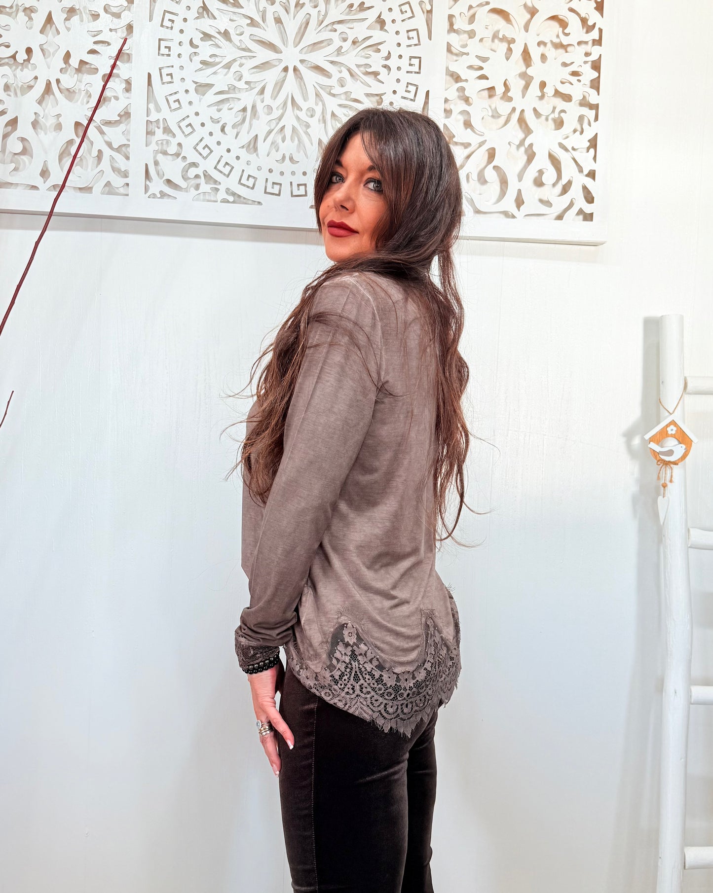 MAKENA LINGERIE T-SHIRT