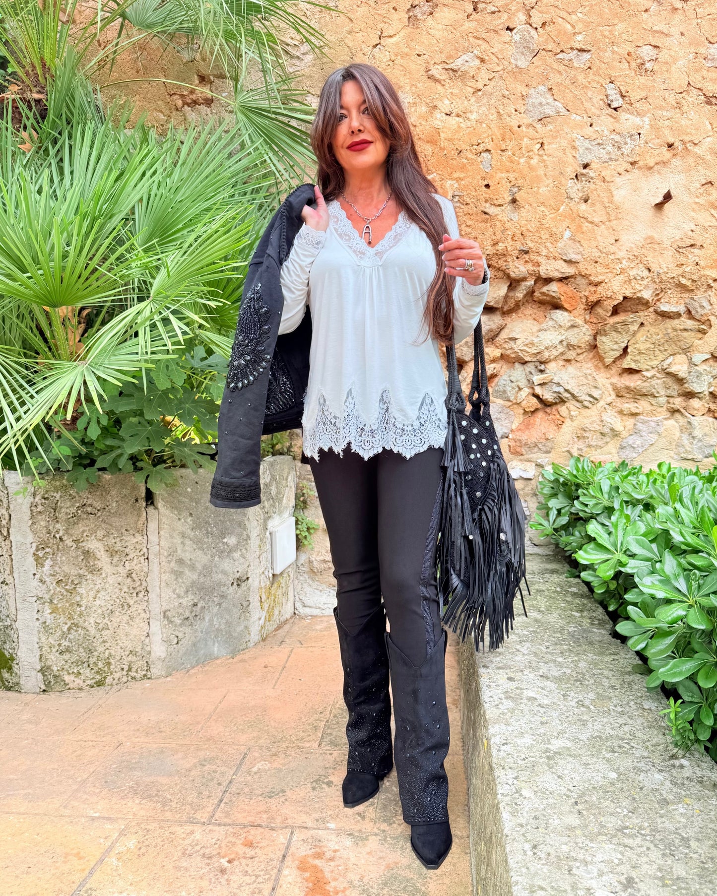 MAKENA LINGERIE T-SHIRT