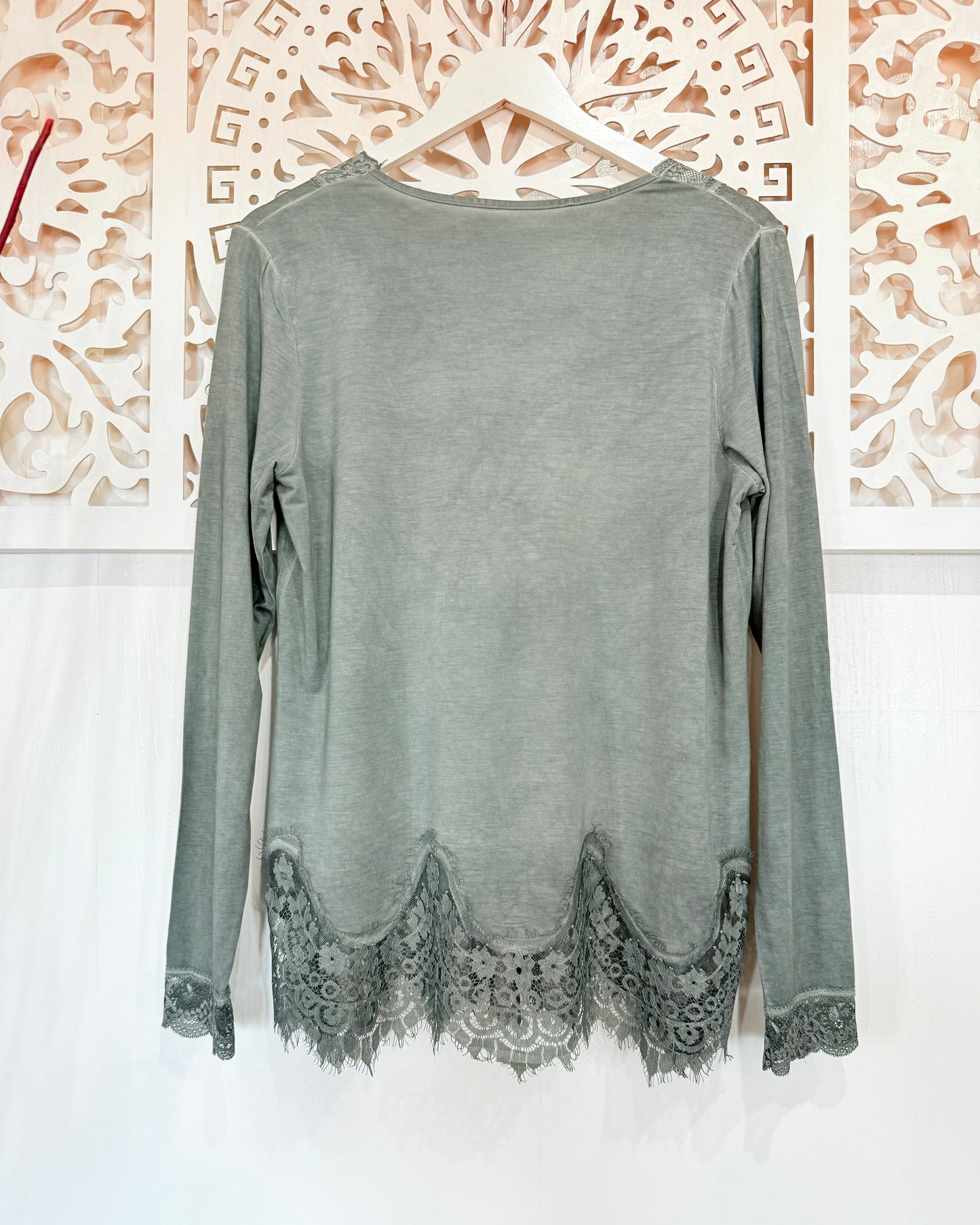 MAKENA LINGERIE T-SHIRT